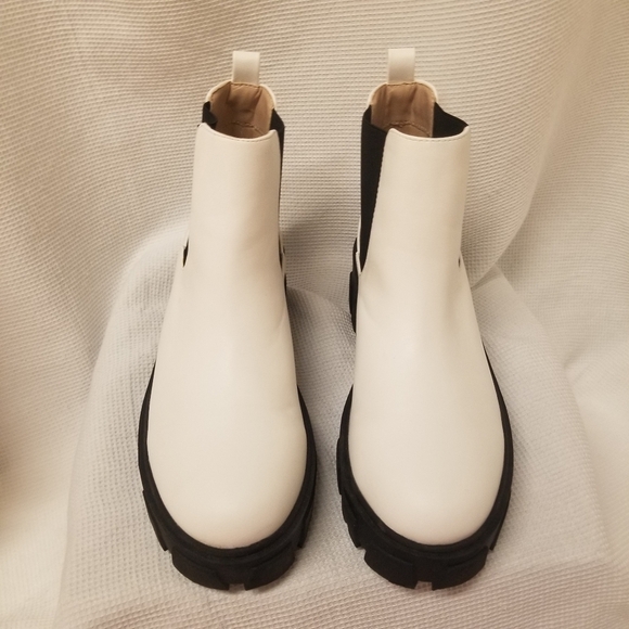 NWOT Nasty Gal White Boots - Picture 2 of 6